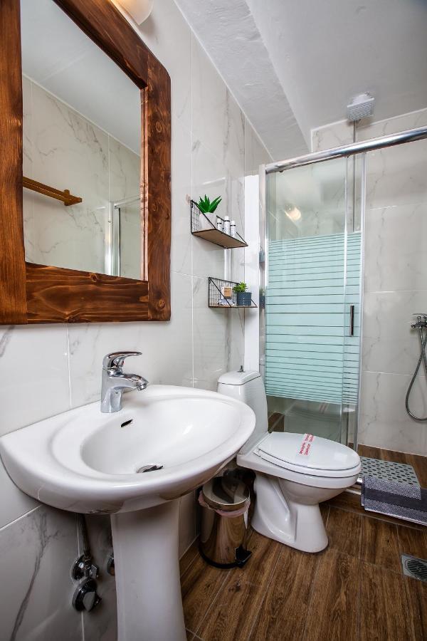 La Noi Guesthouse ซามารินา ภายนอก รูปภาพ